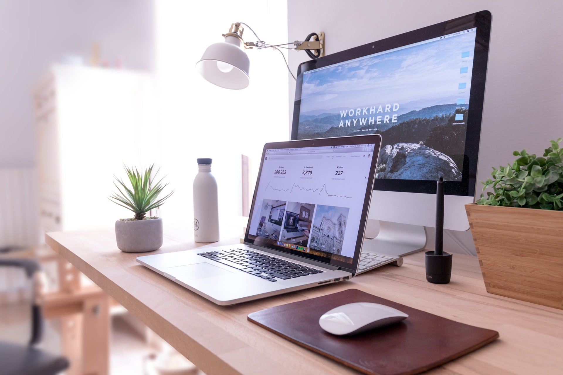 Web Design Poll of the Day: Exploring the Latest Web Design Trends in Our Daily Pol