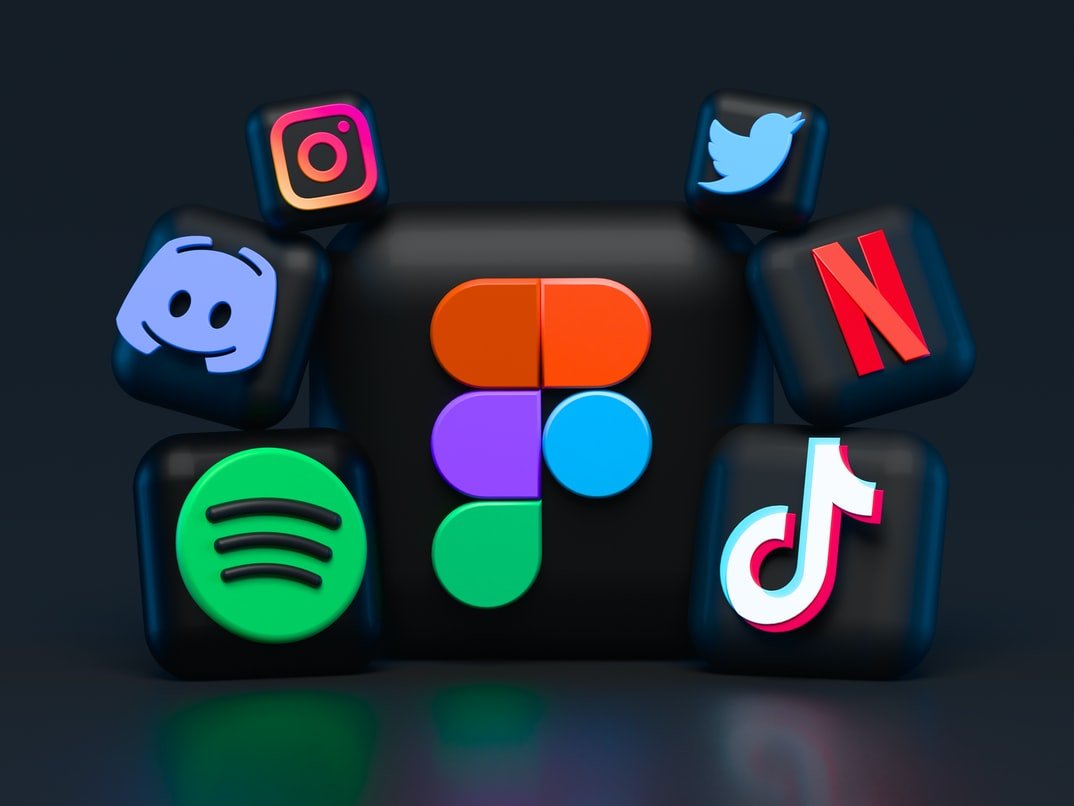 How To Grab Attention On Social Media? Mastering Techniques to Capture Social Media Attention